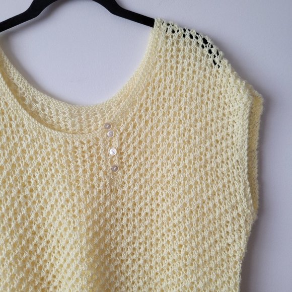 VINTAGE Handmade Hand Knit Scoop Neck Yellow Sleeveless Sweater - Picture 8 of 12